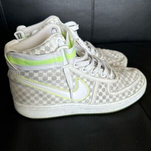 Nike Womens Vandal High Premium – White – Volt. Size: 7.5 US